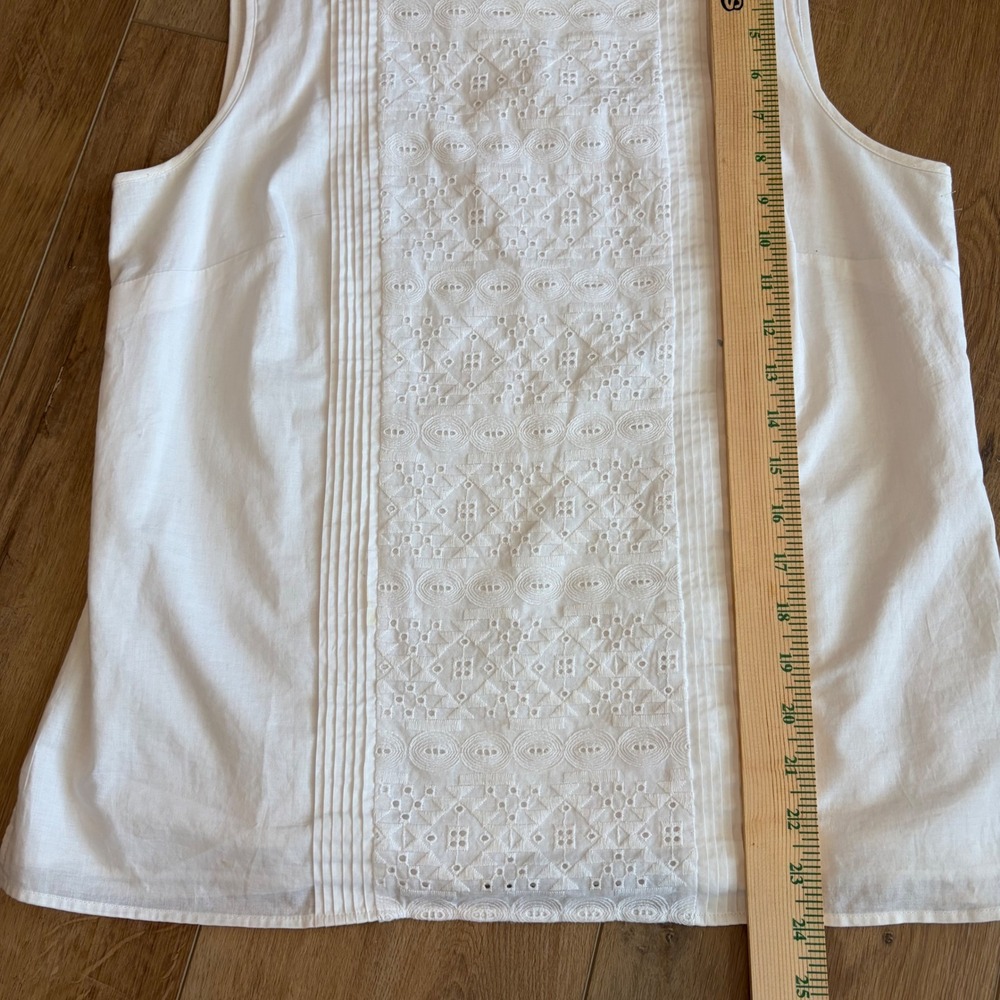 Talbots Sz 8 Womens White Cotton Eyelet Embroidered Pintuck Sleeveless Shell Top - Picture 4 of 7